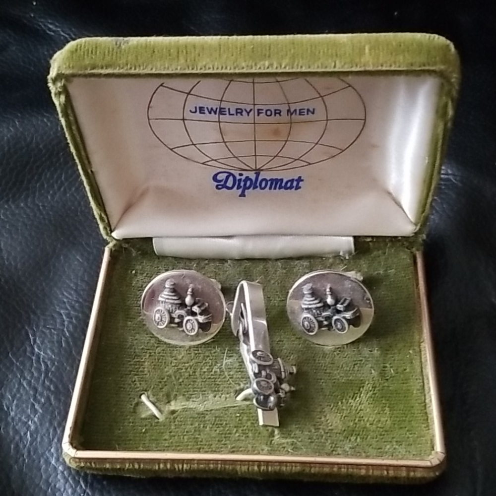 Vtg Rare Cuff/Tie Set